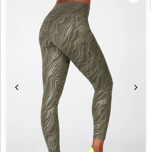 Fabletics High-Waisted Printed Powerhold 7/8